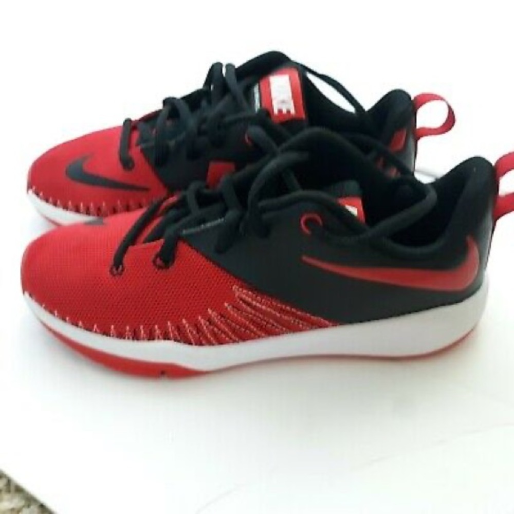 Nike Team Hustle D7